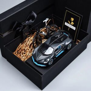 1/24 Bugatti Divo Together With Bike in Box