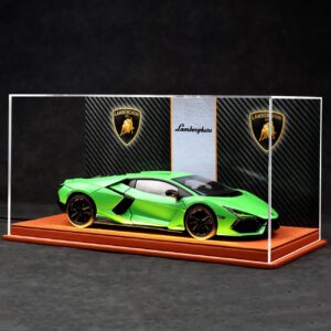 1/18 Lamborghini Revuelto With Display Case