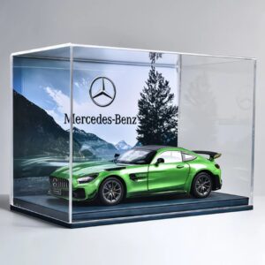 1/18 Benz AMG GTR Green With Display Case