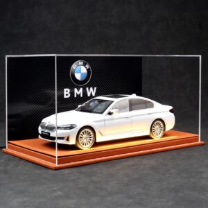 1/18 BMW 530LI With Display Case