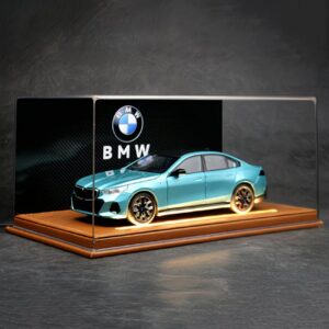 1/24 BMW I5 M60 with Lighted Leather Display Case
