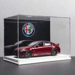 1/18 Alfa Romeo with Display Case