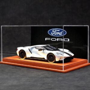 1/24 Ford GT With Display Case