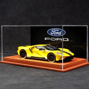 1/24 Ford GT With Display Case