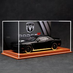 1/18 Dodge Challenger SRT Hellcat with Display Case