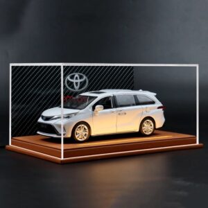 1/24 Toyota Sienna MPV With Lighted Leather Display Case