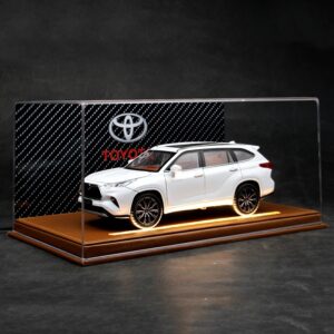 1/24 Toyota Highlander SUV With Display Case