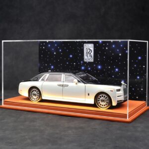 1/18 Rolls-Royce Phantom With Lighted Leather Display Case