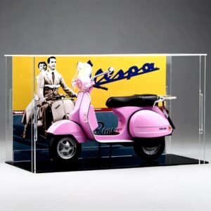 1/10 Vespa 125 Scooter With Display Case