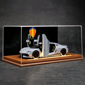 1/24 Koenigsegg Gemera With Display Case